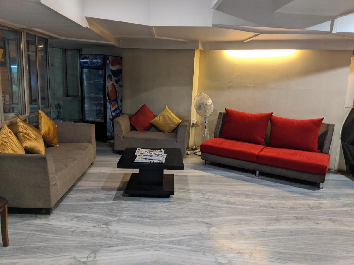 Aashraya Hotel Мисор Екстериор снимка