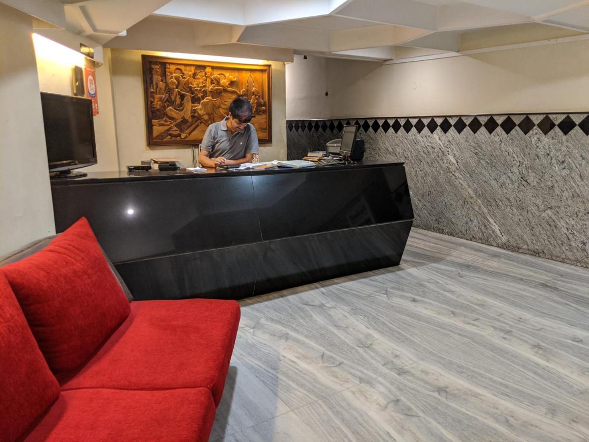 Aashraya Hotel Мисор Екстериор снимка