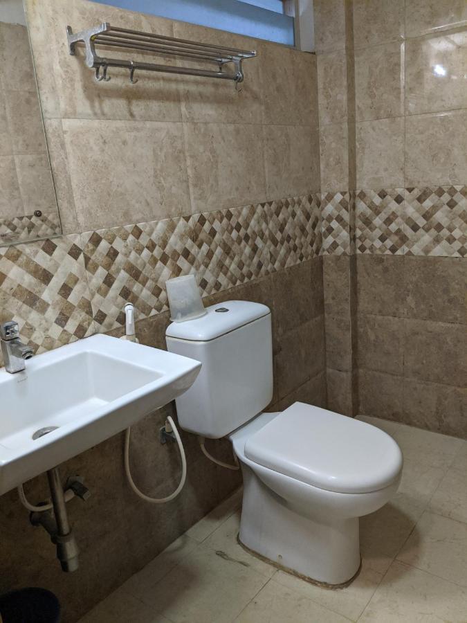 Aashraya Hotel Мисор Екстериор снимка